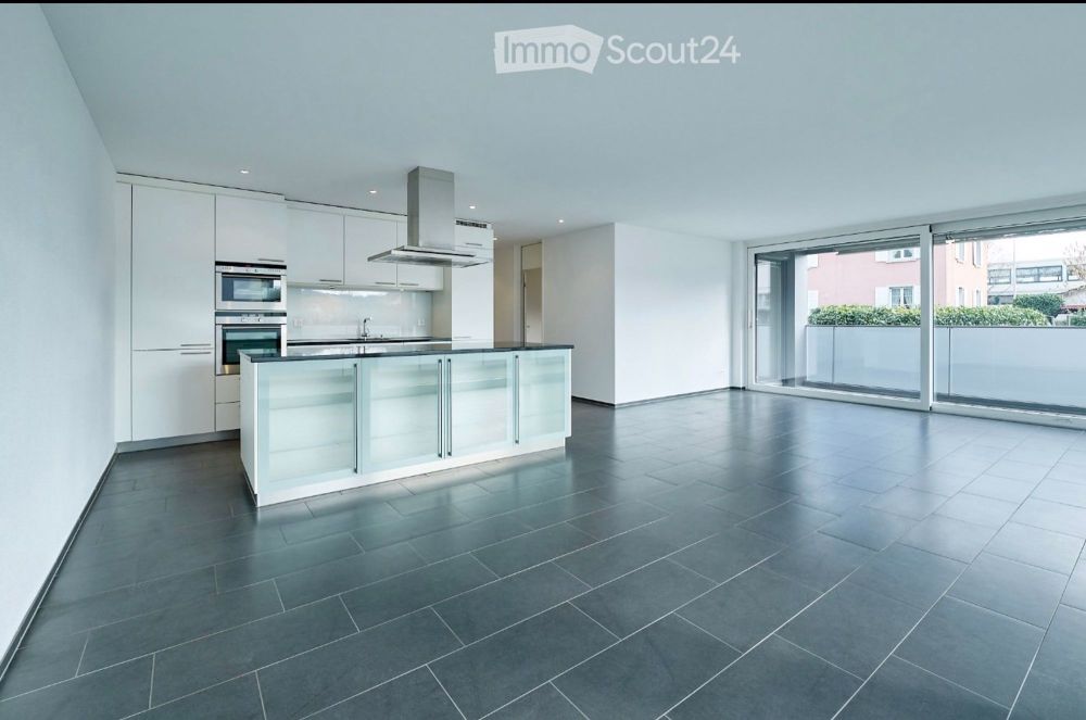 Moderne 4.5-Zimmer-Neubau-Wohnung mit Balkon in Bremgarten - Bild 1