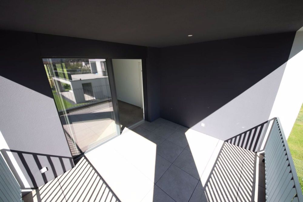 Moderne 4.5-Zimmer-Wohnung in Pollegio mit großer überdachter Terrasse - Bild 1
