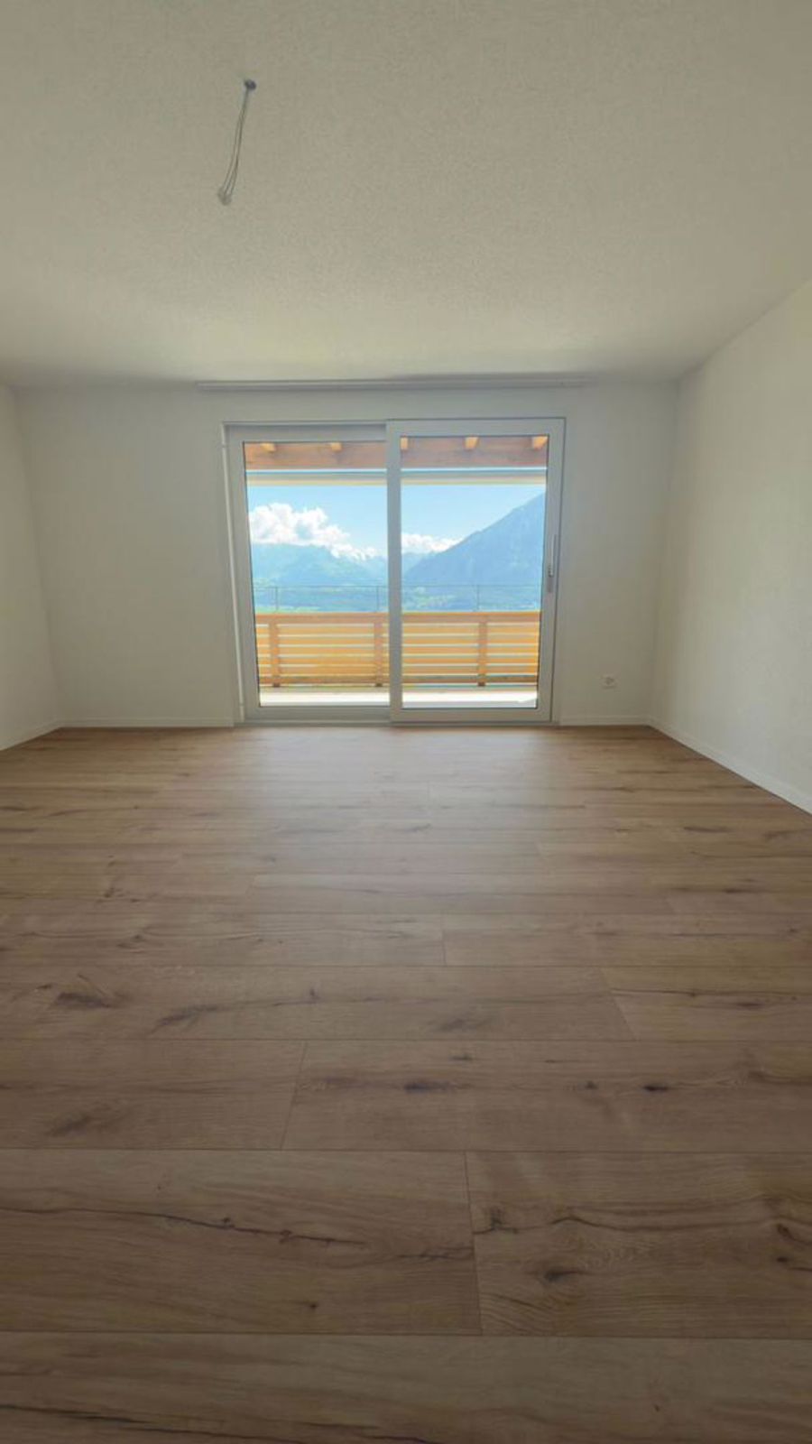 Traumhafte 3-Zimmer-Wohnung mit atemberaubendem Berg- und Seeblick in Aeschlen ob Gunten - Bild 4