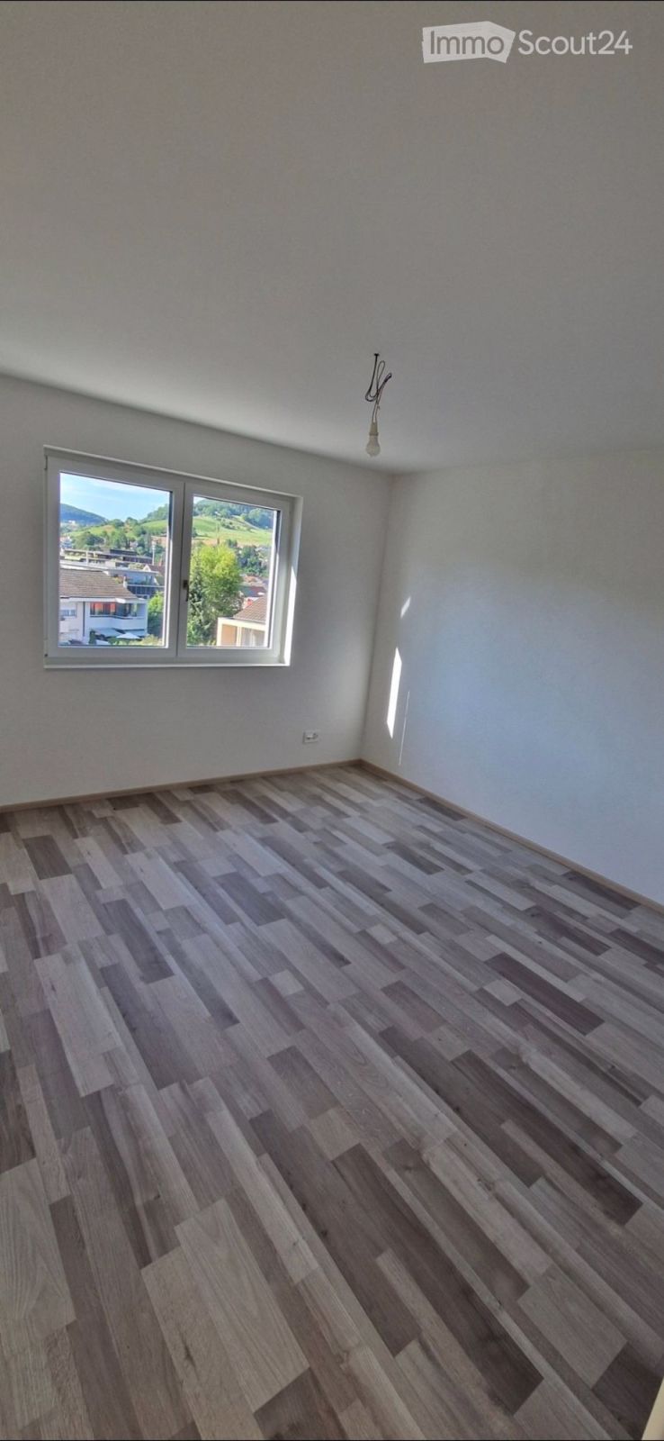 Vermietung 4.5Zimmer Neubauwohnung - Bild 3