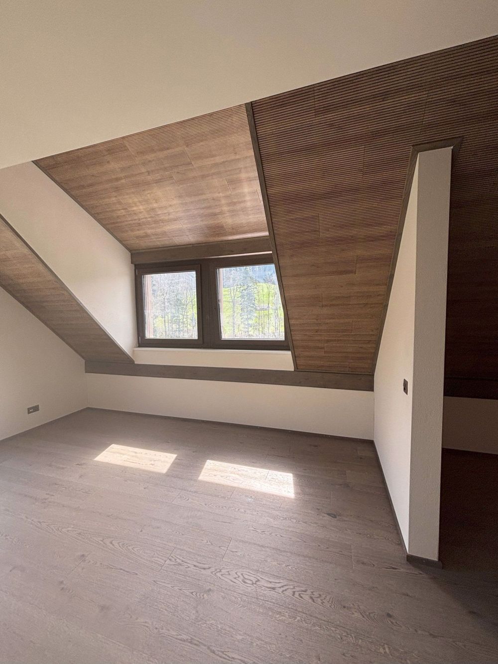 Neue 6.5 Zimmer-Maisonette-Wohnung mit charmanter Atmosphäre - Bild 4