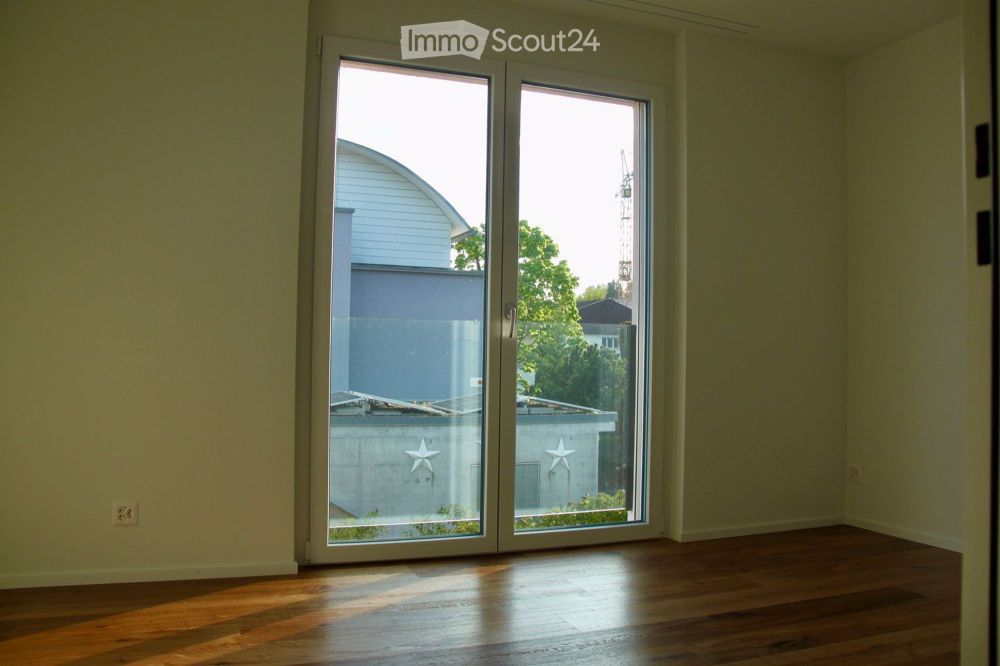 Charmante Duplex-/Maisonette-Wohnung in Oberwil mit Carport und Aussicht - Bild 5