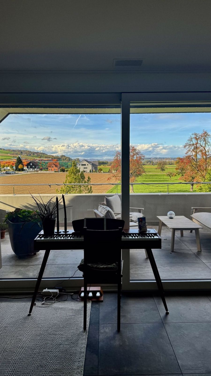 Stilvolle 2.5- Zimmer- Maisonettewohnung, möbiliert zur Untermiete (Dezember- März) - Bild 3