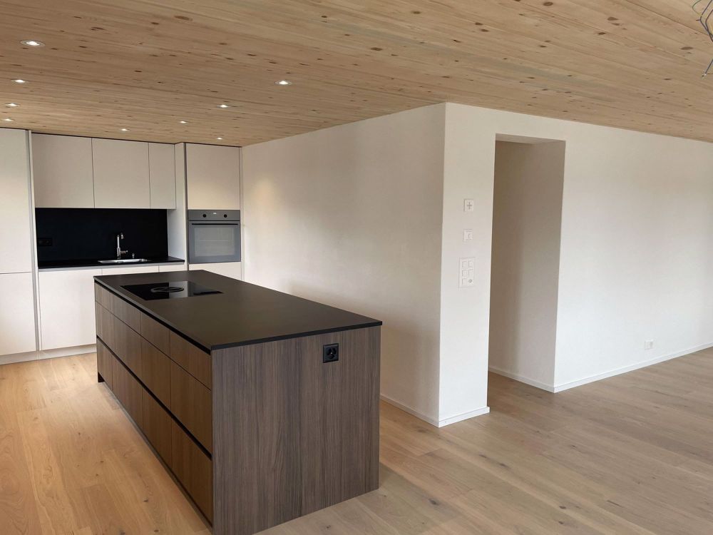 Exklusives Wohnen in einer grosszügigen Wohnung mit grossem Balkon - Erstvermietung - Bild 3