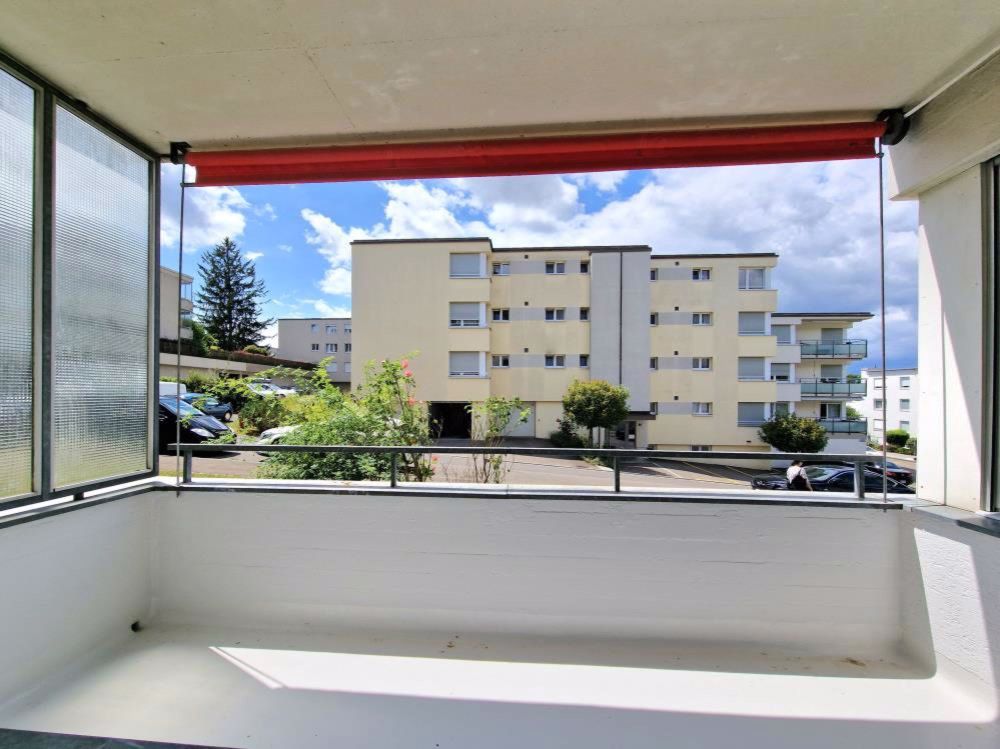 Die Gelegenheit! Erstbezug einer neu sanierten 3.5-Zimmerwohnung in Af - Balkon