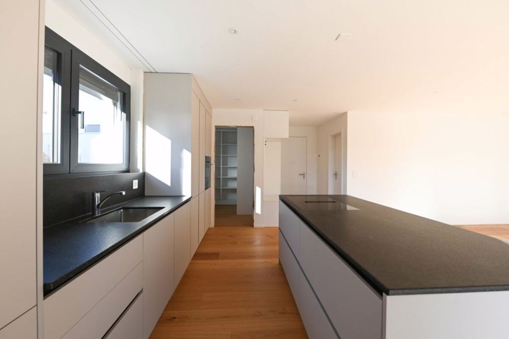 ERSTBEZUG - LUXURIÖSE 3.5-ZIMMER GARTENWOHNUNG - Bild 4