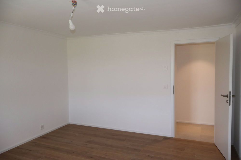 NEU & SELTEN auf dem Markt - Exklusives 5.5-Zimmer-Apartment mit separatem Eingang und privater Eingangstür - Bild 5