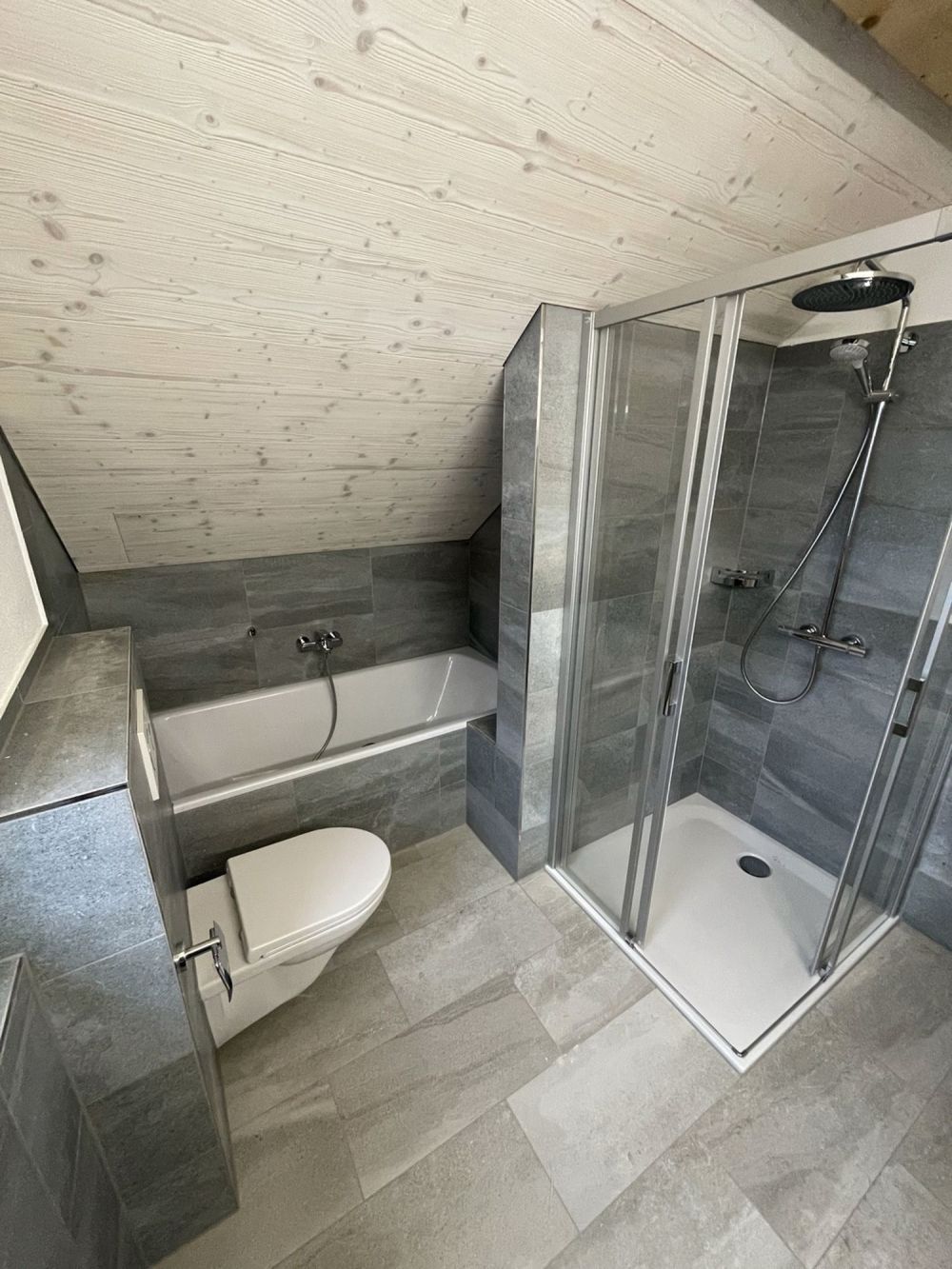 Neubau Einfamilienhaus mit Dorfcharme - Badezimmer