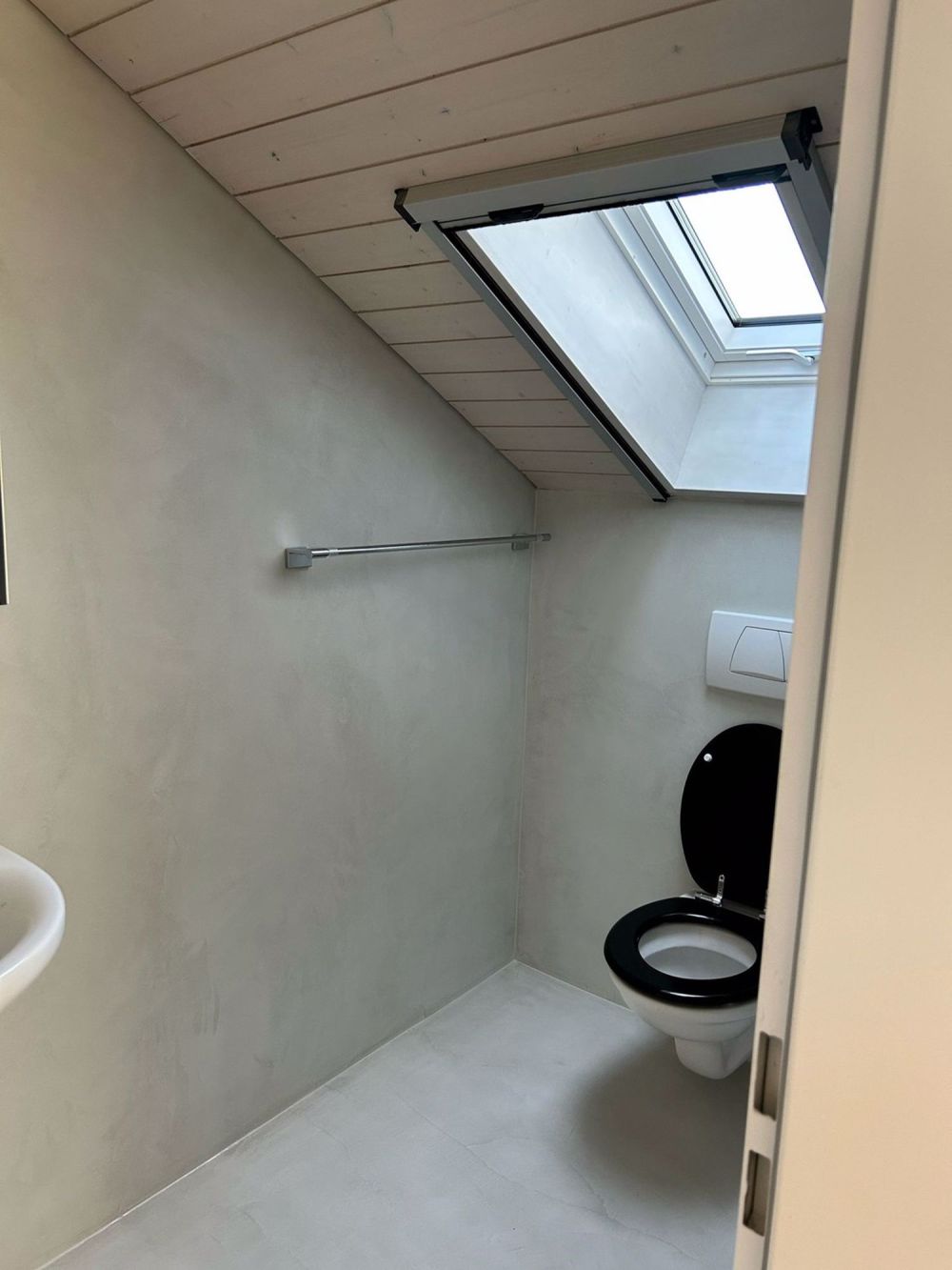 Exklusive 4.5-Zimmer-Dachwohnung mit direktem Liftzugang Erstvermietung nach Renovation - Bild 4