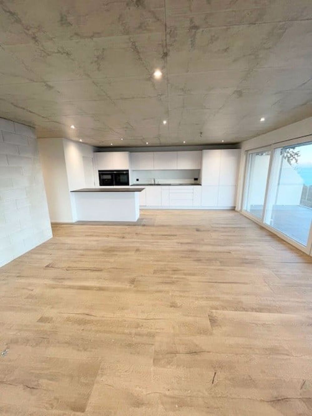 Appartement neuf et unique de 4,5 pièces avec vue imprenable sur le lac et les Alpes - Bild 2