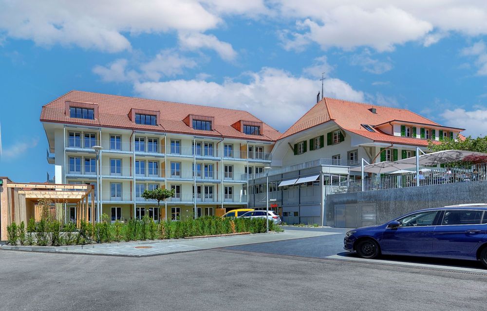 Gemeinsam statt einsam - Seniorenwohnung mit Dienstleistungen - Oberdiesbach_Leuenegg_aussen_WEB_02.jpg