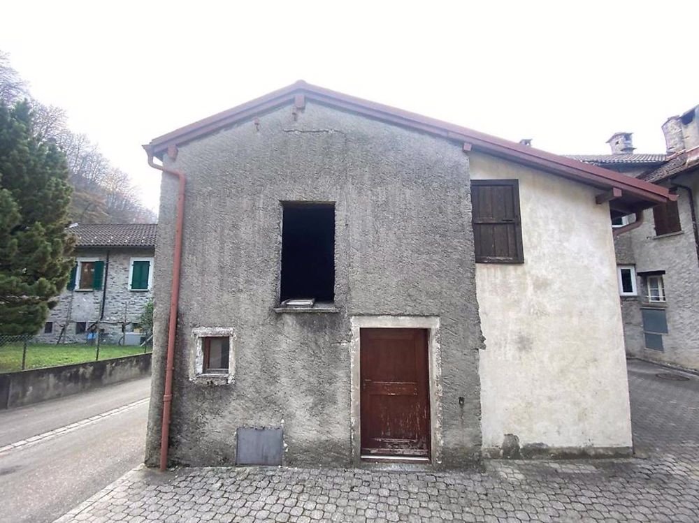 zentrale Lage zum Ausbauen / centrale, da riattare - Bild 3