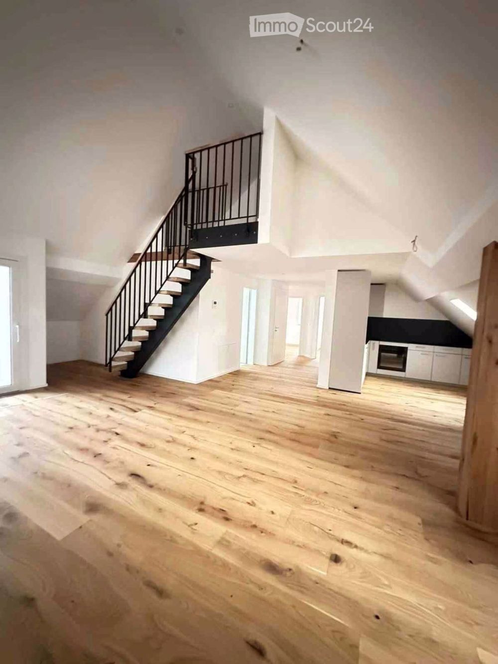 4.5 Zimmer Dachwohnung in Küttigen - Bild 1