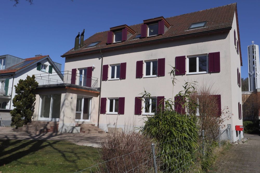 Erdgeschoss-Wohnung in heimeligem Quartier - Aussenansicht