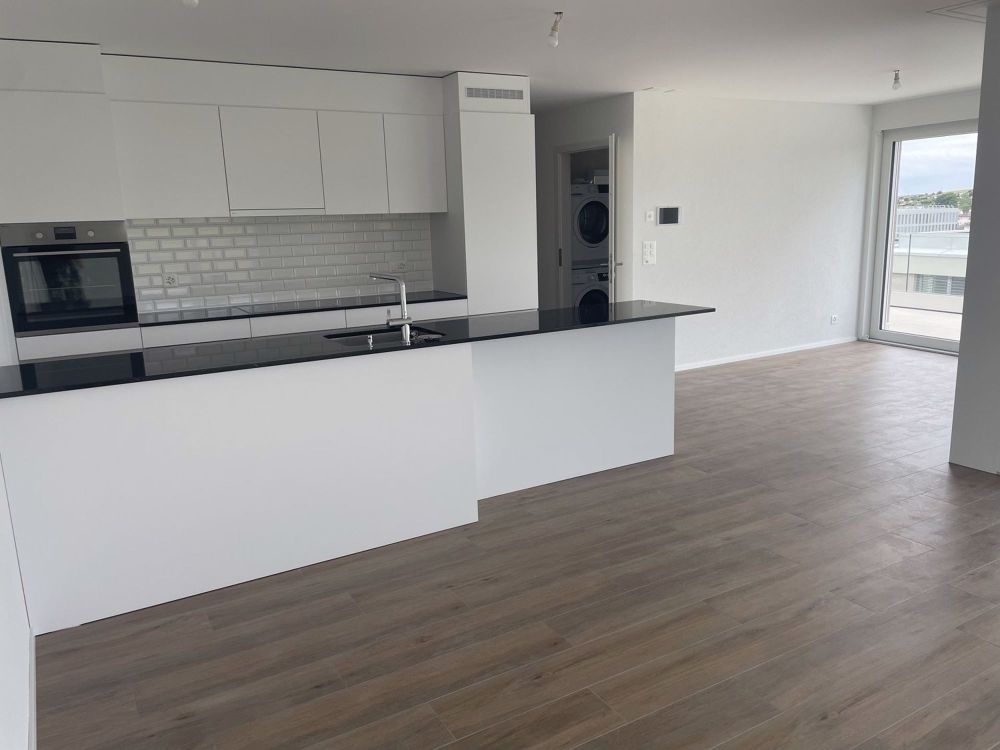 Attika-Wohnung 3.5 Zimmer - cuisine + séjour