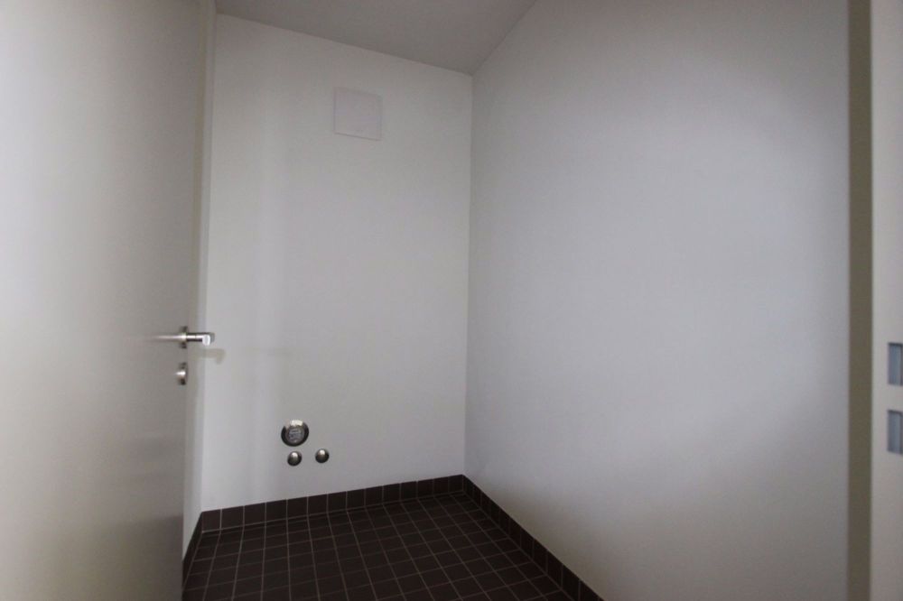 Grosszügige und hochwertige Wohnung mitten in der Stadt - Bild 11