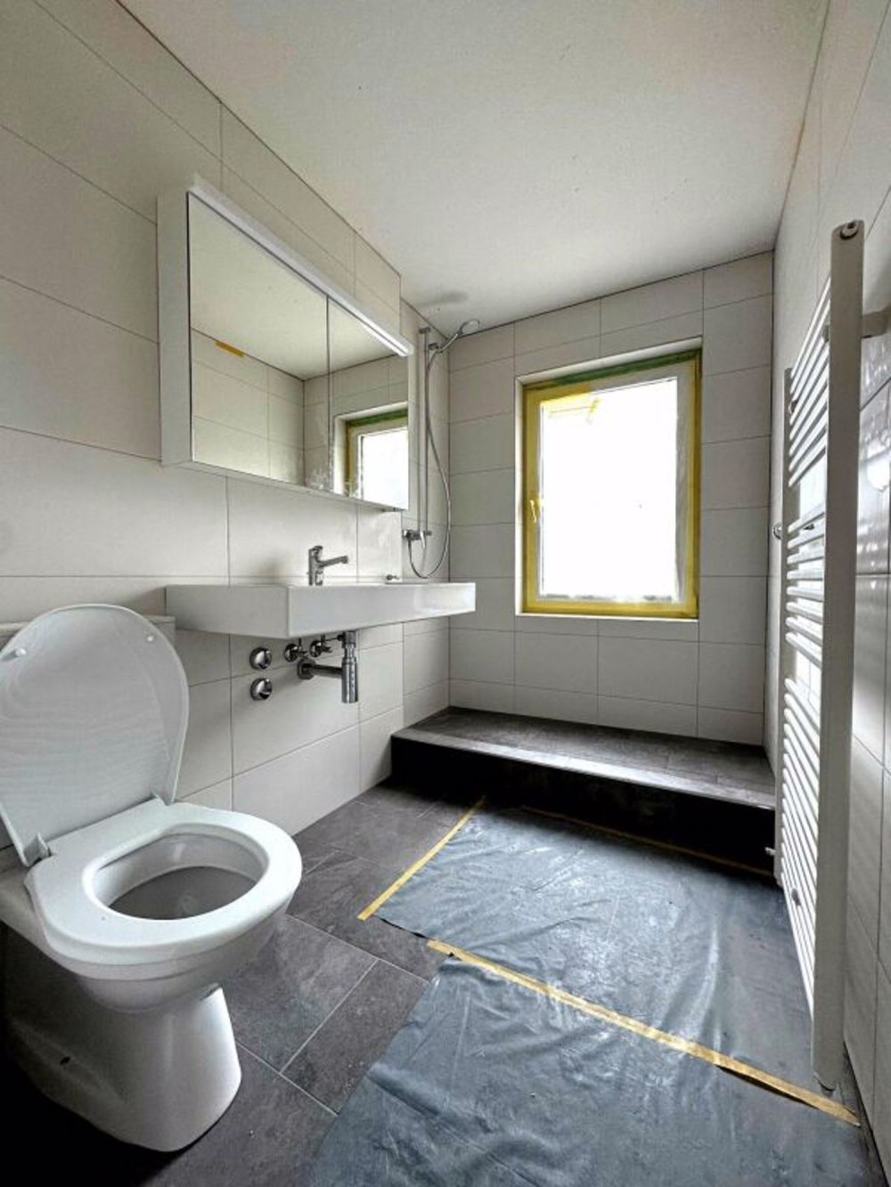 Erstbezug nach Totalsanierung: Stilvolle 5.5-Zimmer-Wohnung mit Top-Anbindung - Bild 5