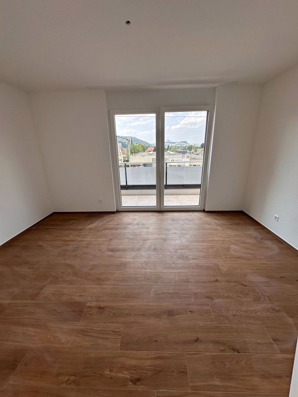 Moderne 4.5-Zimmer-Dachwohnung mit Panoramablick in Huttwil - Bild 4