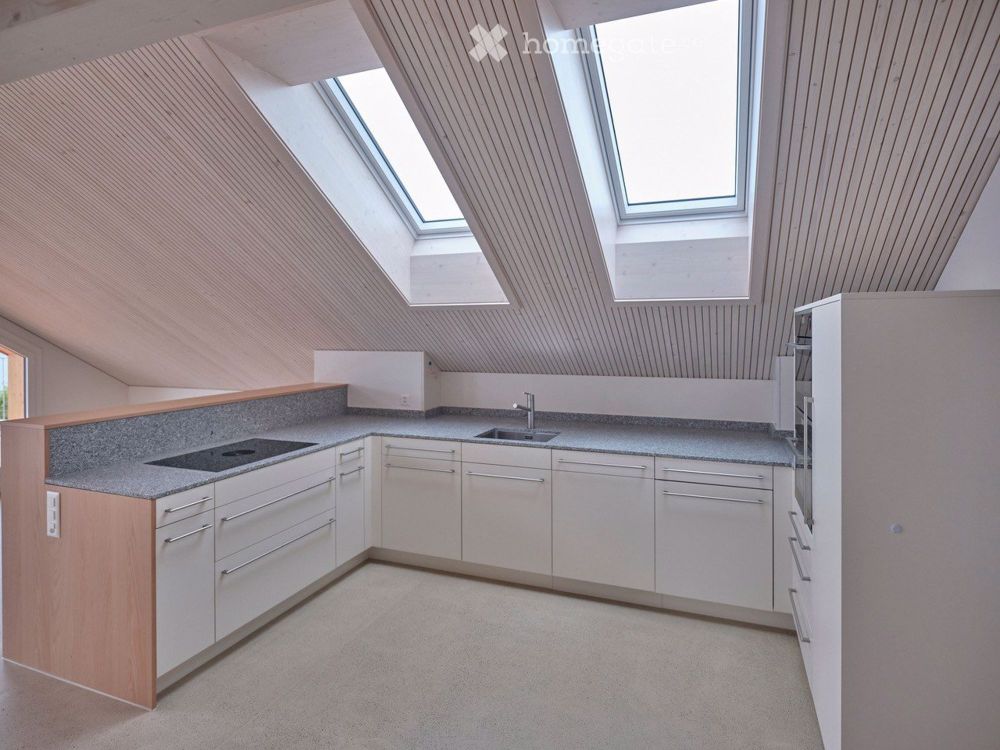 Einmalige, grosszügige 3.5 Zimmer-Dachwohnung mit Terrasse in 2-Familienhaus direkt am Zürichsee - Bild 3