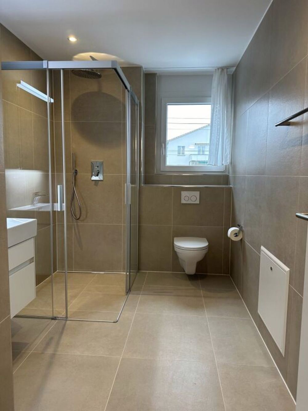 Moderne attraktive 2.5-Zimmer-Wohnung in Reinach - mit Balkon & eigenem Waschturm - Bild 5
