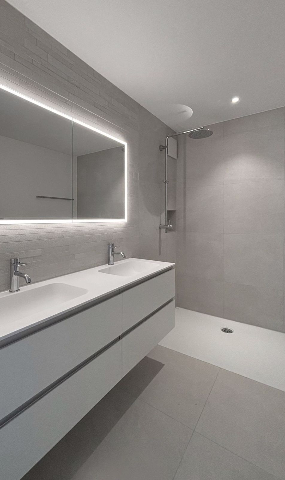 Dachwohnung in Neubau - Bild 8
