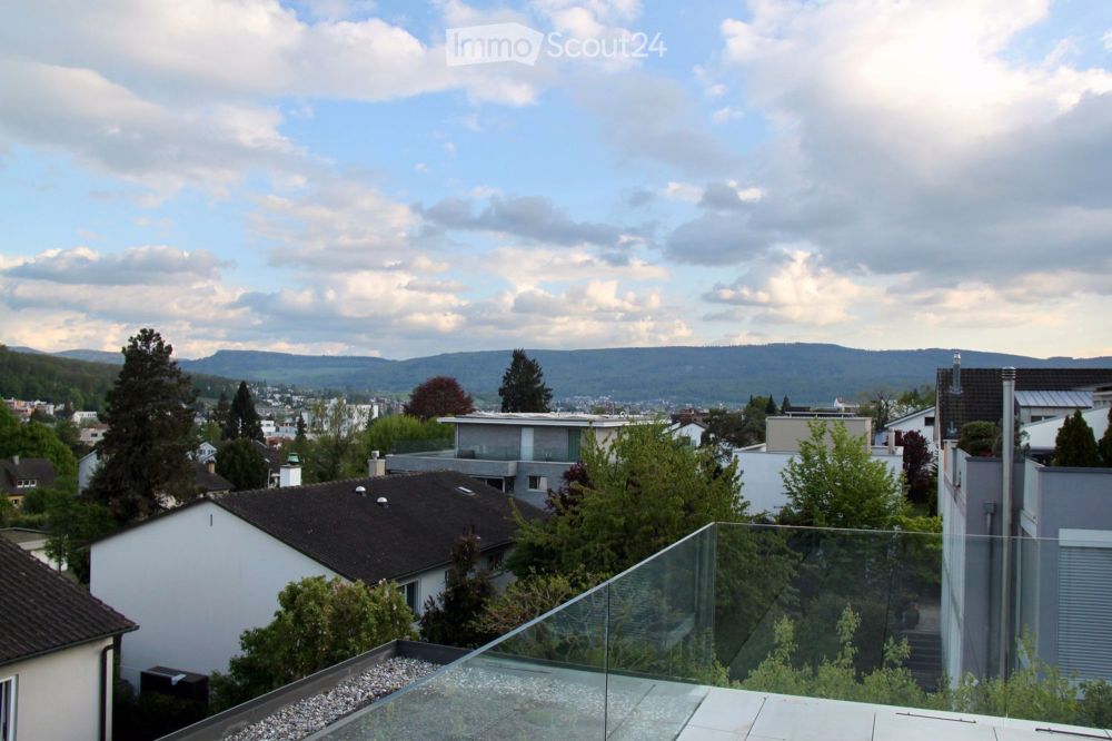 Charmante Duplex-/Maisonette-Wohnung in Oberwil mit Carport und Aussicht - Bild 12