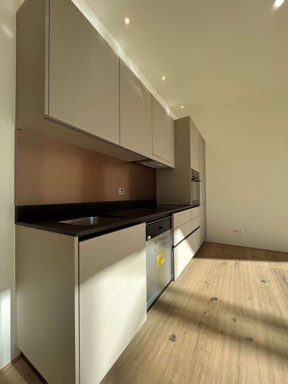Modernes Studio mit eigenem Waschturm - Bild 6