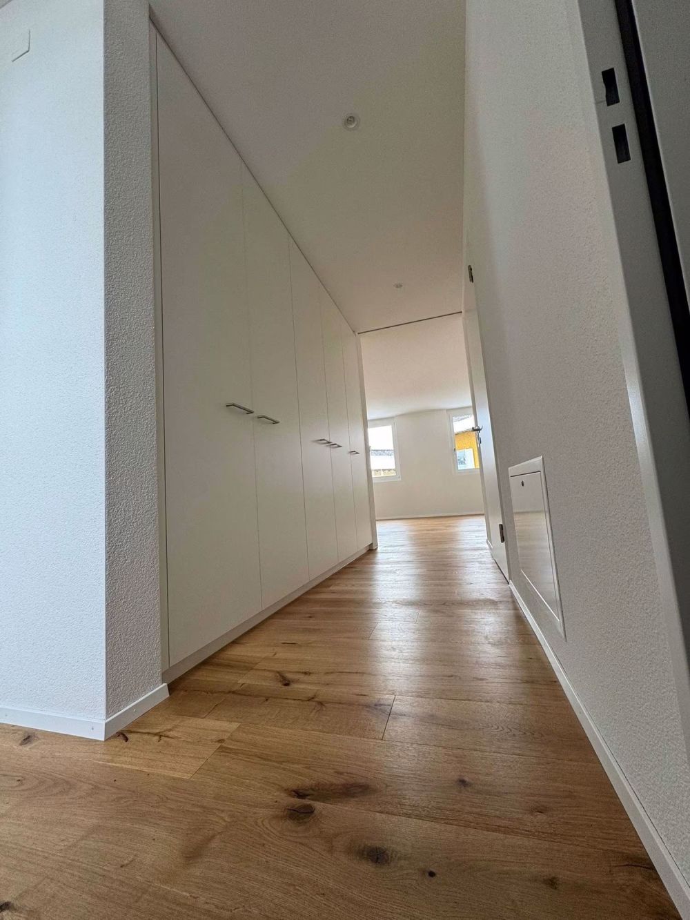 Stilvolle 4.5 Zimmer Maisonette-Wohnung in Siebnen - Image 5