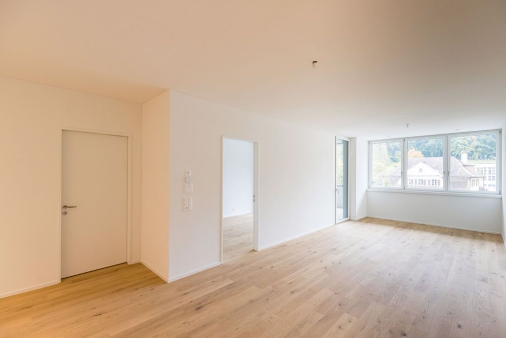 2.5-Zimmerwohnung - modern und grosszügig! - Wohnzimmer