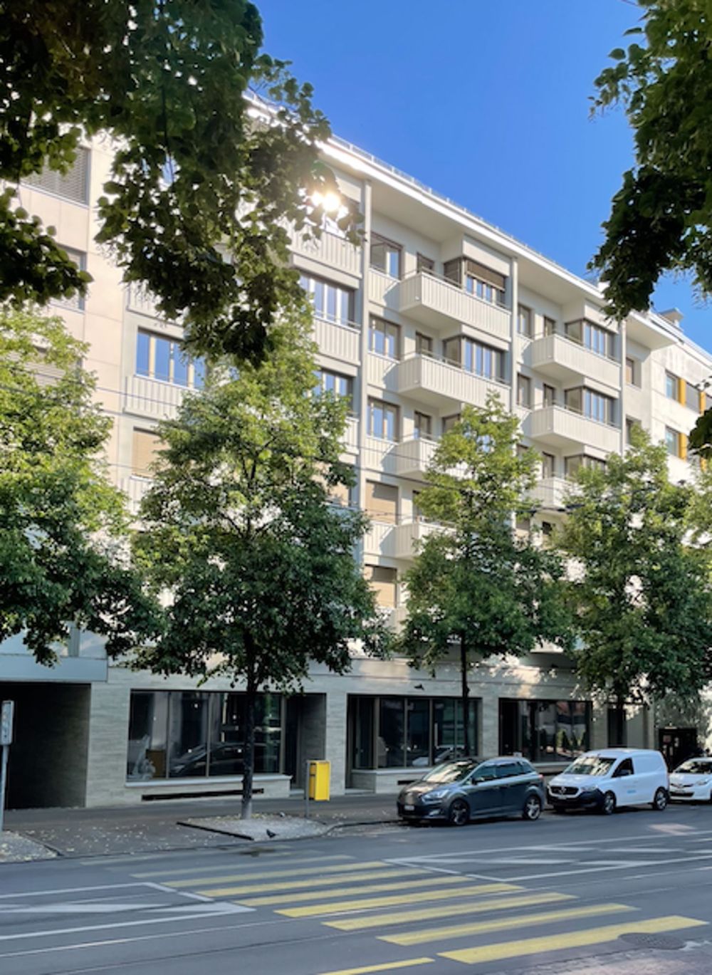 Sonnige Attikawohnung im Herzen der Stadt - Aussenansicht strassenseitig