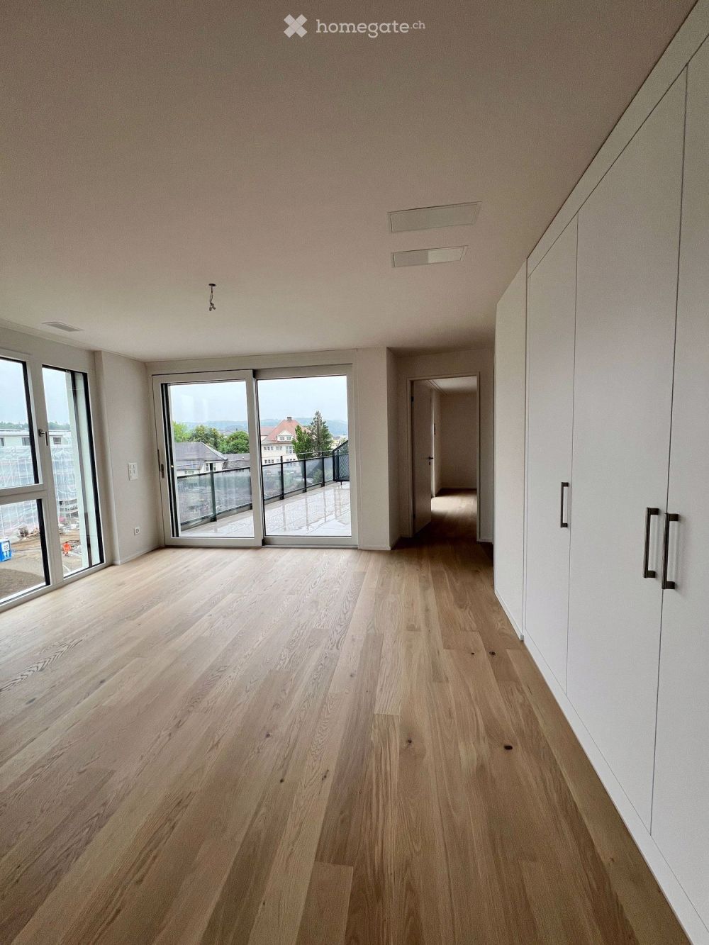Moderne 2.5-Zimmer-Neubau-Wohnung mit Balkon in Pfäffikon ZH - Bild 1