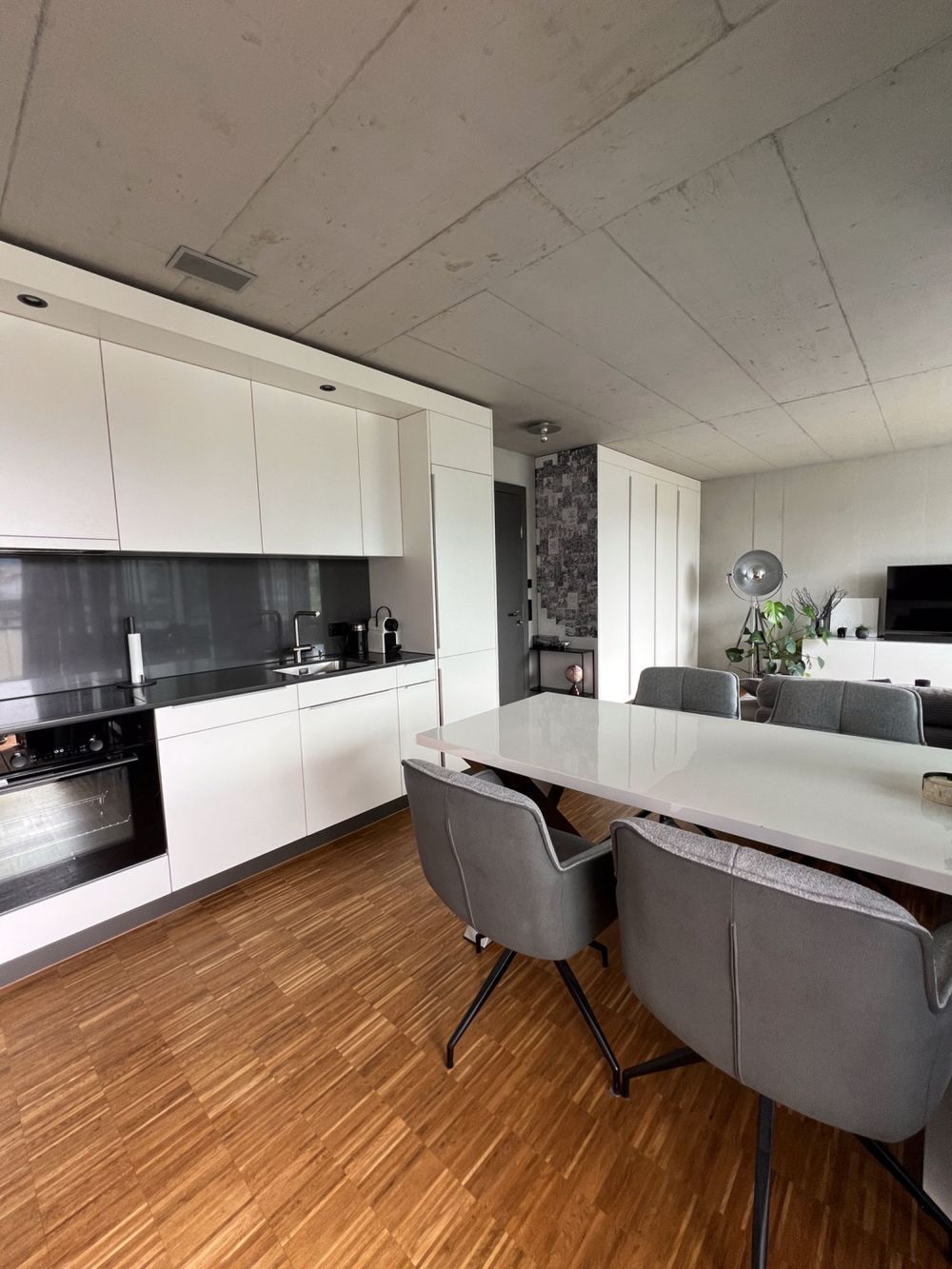 Moderne 2.5 Zi-Whg an der Kleinen Emme - Bild 4