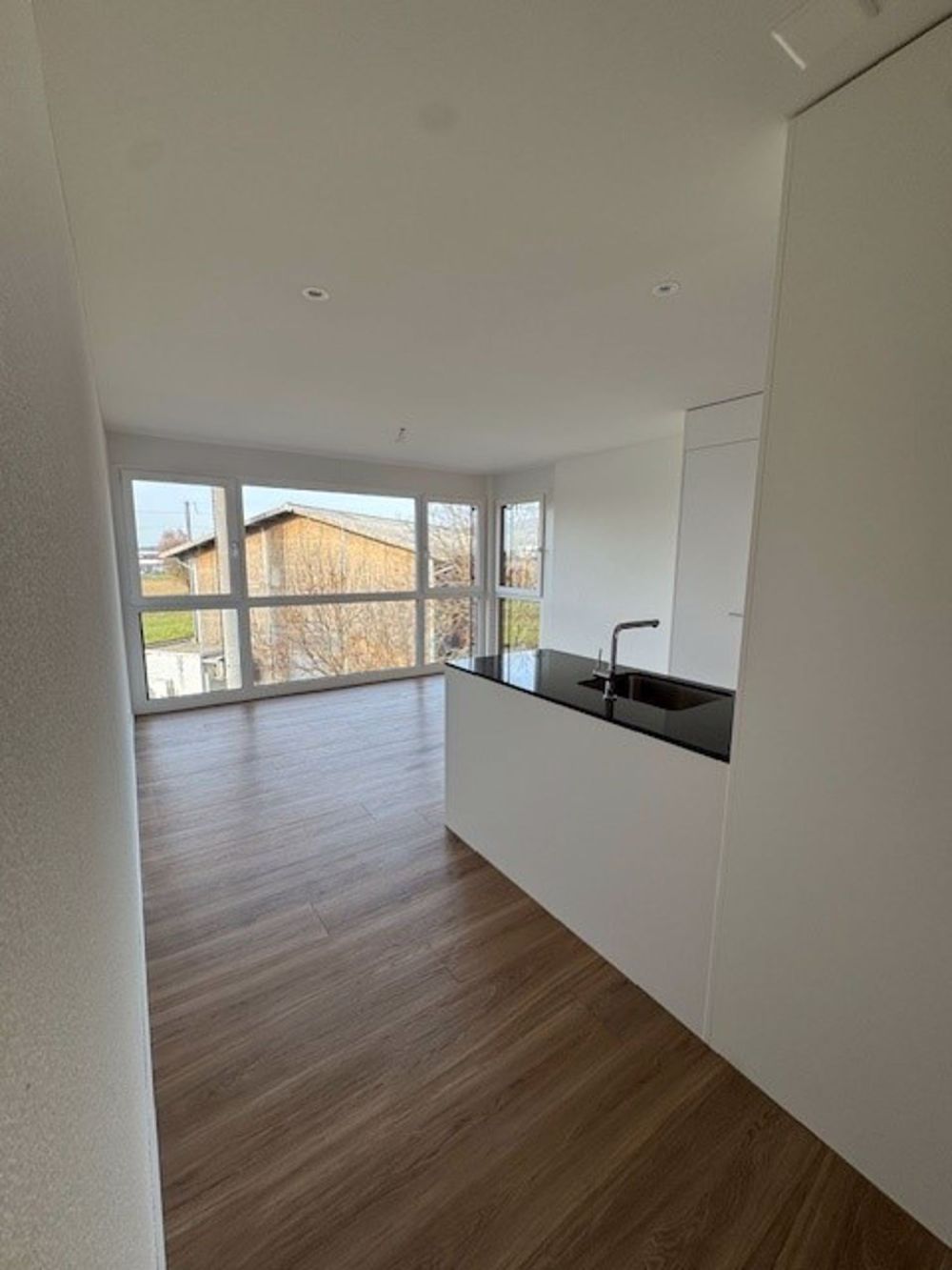 Moderne 4.5-Zimmer-Wohnung mit Balkon in Wetzikon - Bild 3