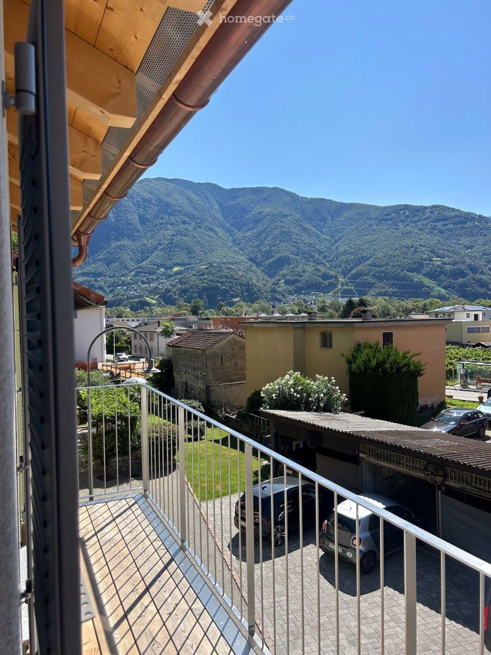 Moderne 4.5-Zimmer-Wohnung mit Panoramablick in Monte Carasso - Bild 1