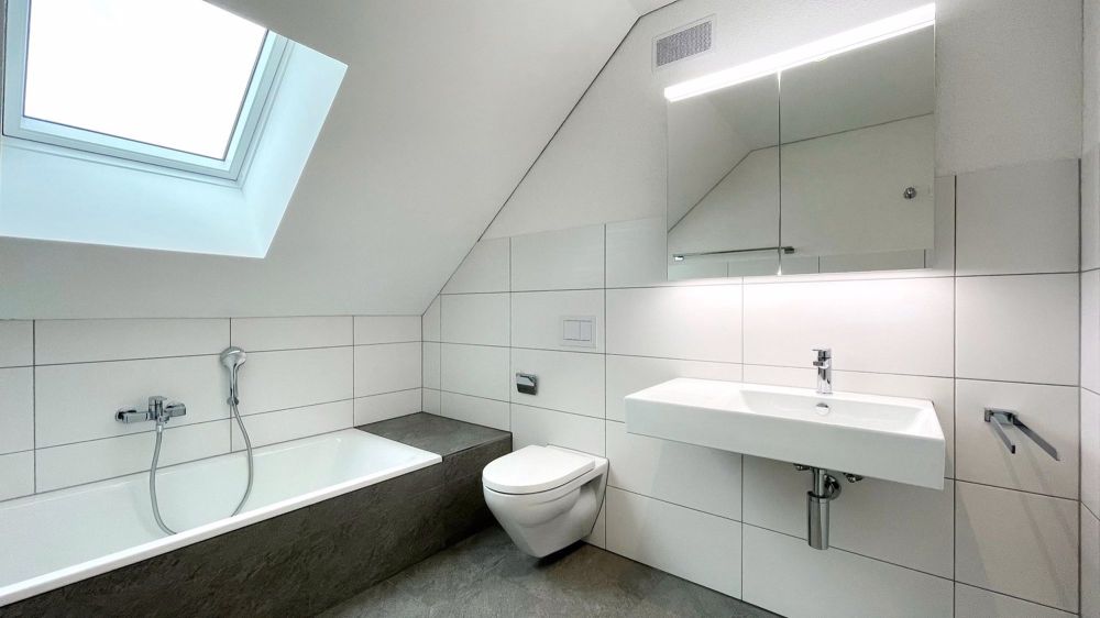 Erstbezug 4.5 Zimmer - Besichtigen Sie diese Wohnung vor Ort, bevor Sie irgend eine Wohnung mieten - Bild 4