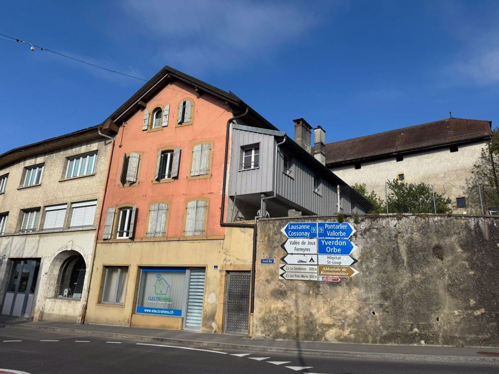 Superbe appartement de 2,5 pièces au centre ville de La Sarraz avec jardin privatif - Bild 2