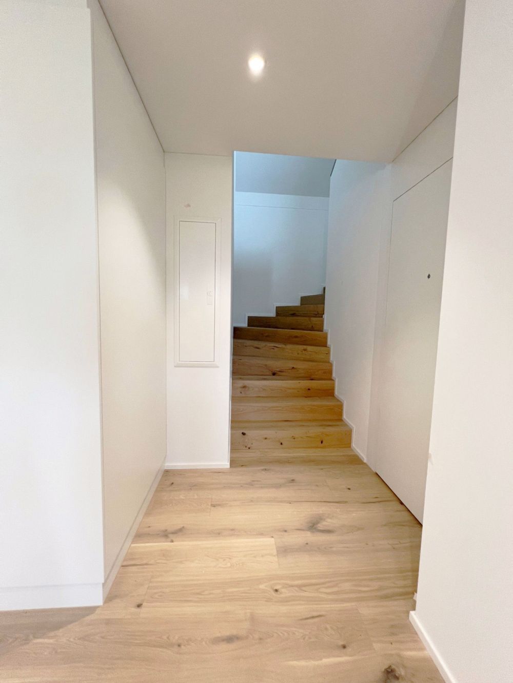 Moderne Neubau-Wohnung an malerischer Lage im Grünen - Bild 6