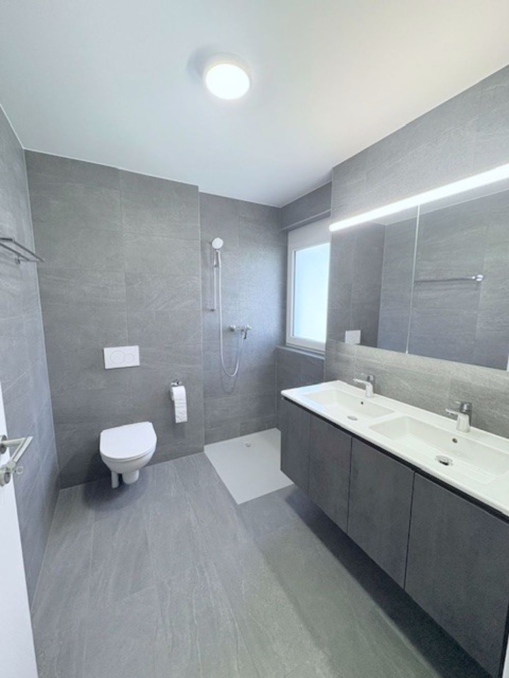 Prachtvolles Apartment mit hohem Standard unter den Dächern von 4,5 Zimmern in Farvagny-le-Petit - Bild 8