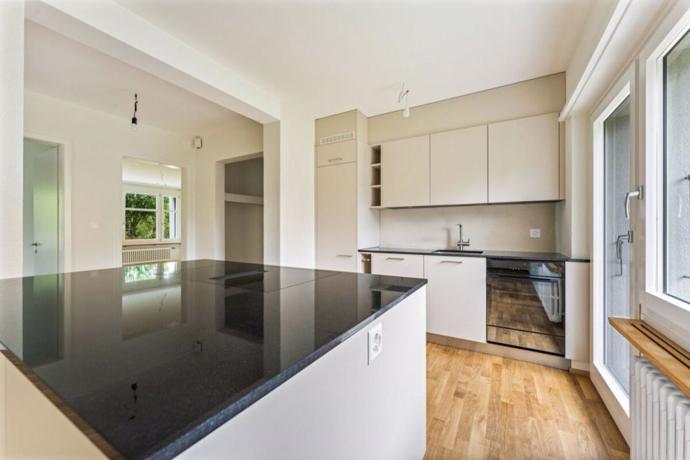 Erstbezug nach Renovation - 1.5-Zimmerwohnung im Hochparterre - Bild 2