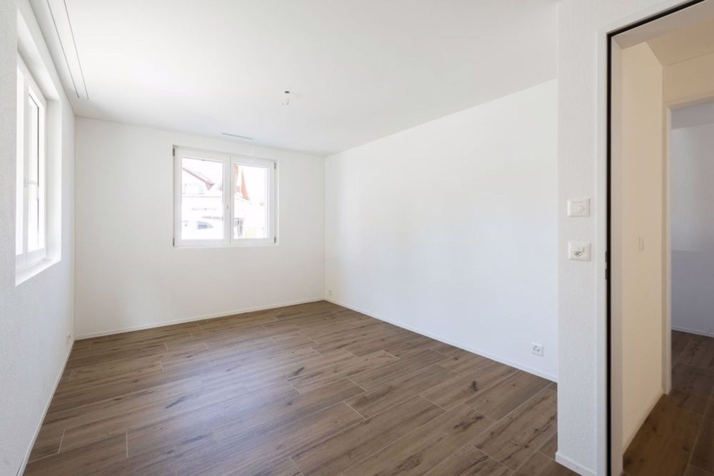 WUNDERSCHÖNE 3.5 ZIMMER-WOHNUNG MIT AUSSENSITZPLATZ - Bild 7