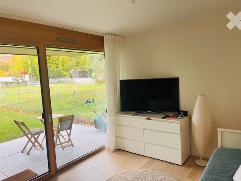 Zu vermieten – Superbe Apartment 4,5 Zimmer mit Garten und 2 Innenparkplätzen in Mies - Bild 6