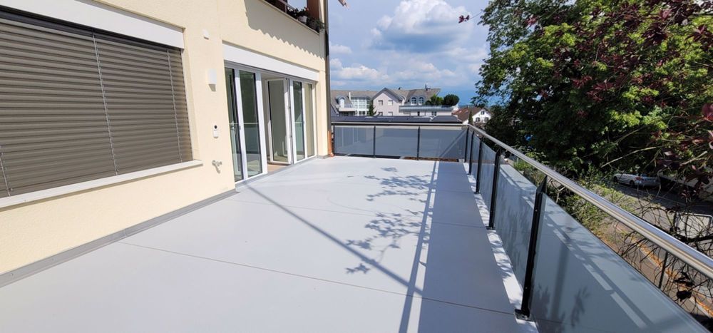 Erstvermietung: 4.5-Zimmer-Wohnung mit grosser Terrasse - Balkon