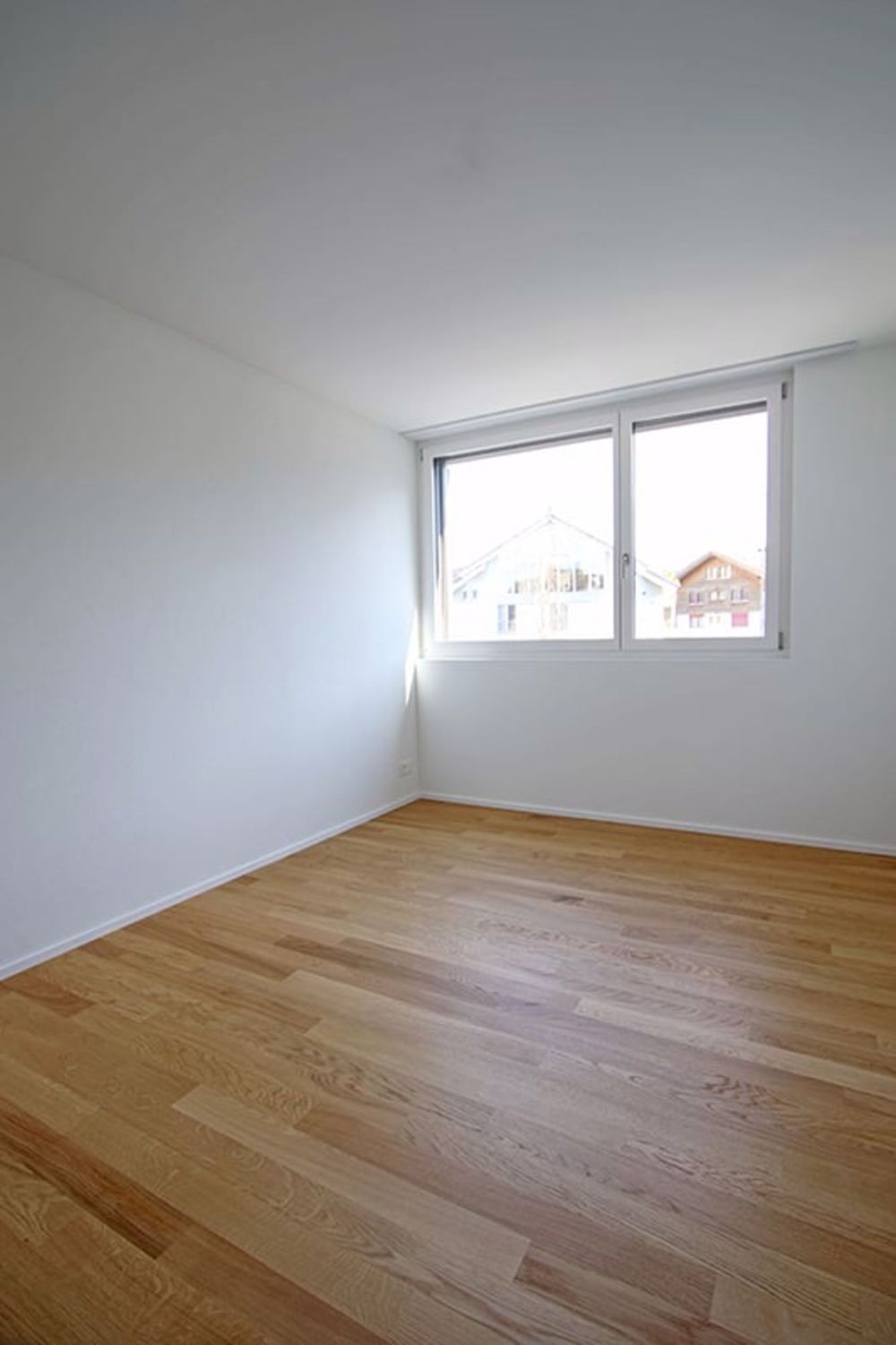 Neuwertige 4½-Zimmerwohnung im Eigentumsstandard - Bild 4