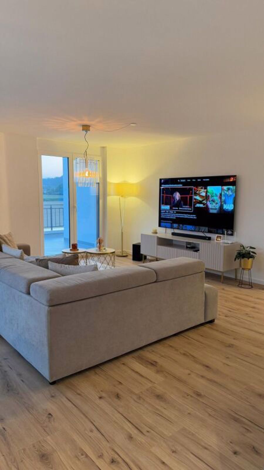 4.5 Zimmer-Attika-Wohnung mit schöner Terrasse samt Aussicht! - Bild 5