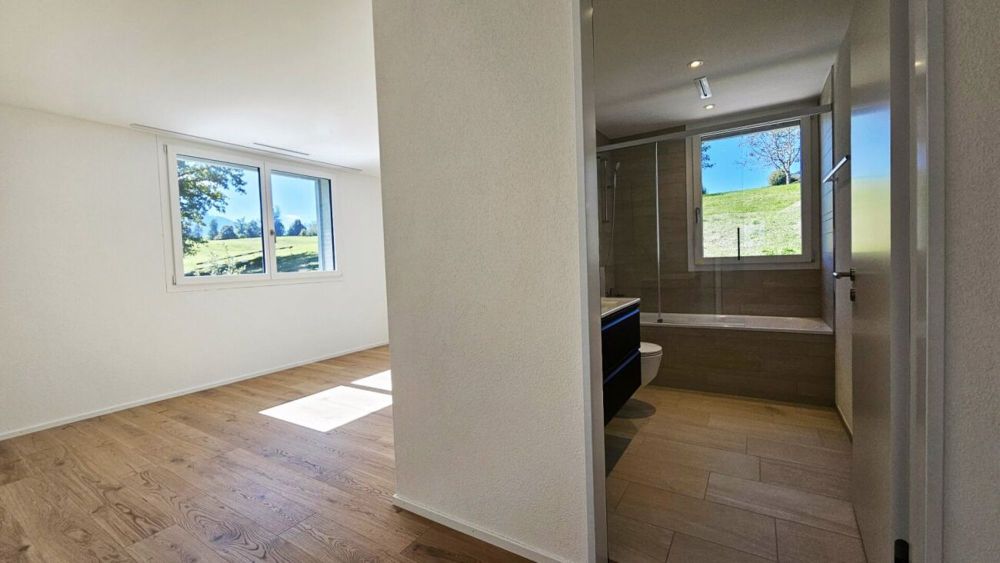 Moderne 4.5-Zi.-Wohnung mit hohem Ausbaustandard in ruhigem Wohnquartier - Bild 3