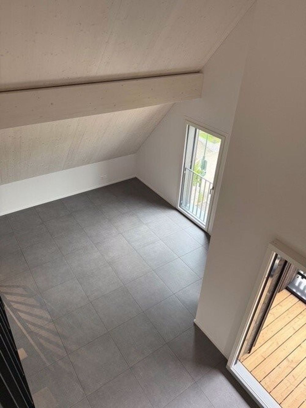 ERSTVERMIETUNG - Maisonette-Wohnung mit Galerie und eigener Waschküche - Sicht Galerie