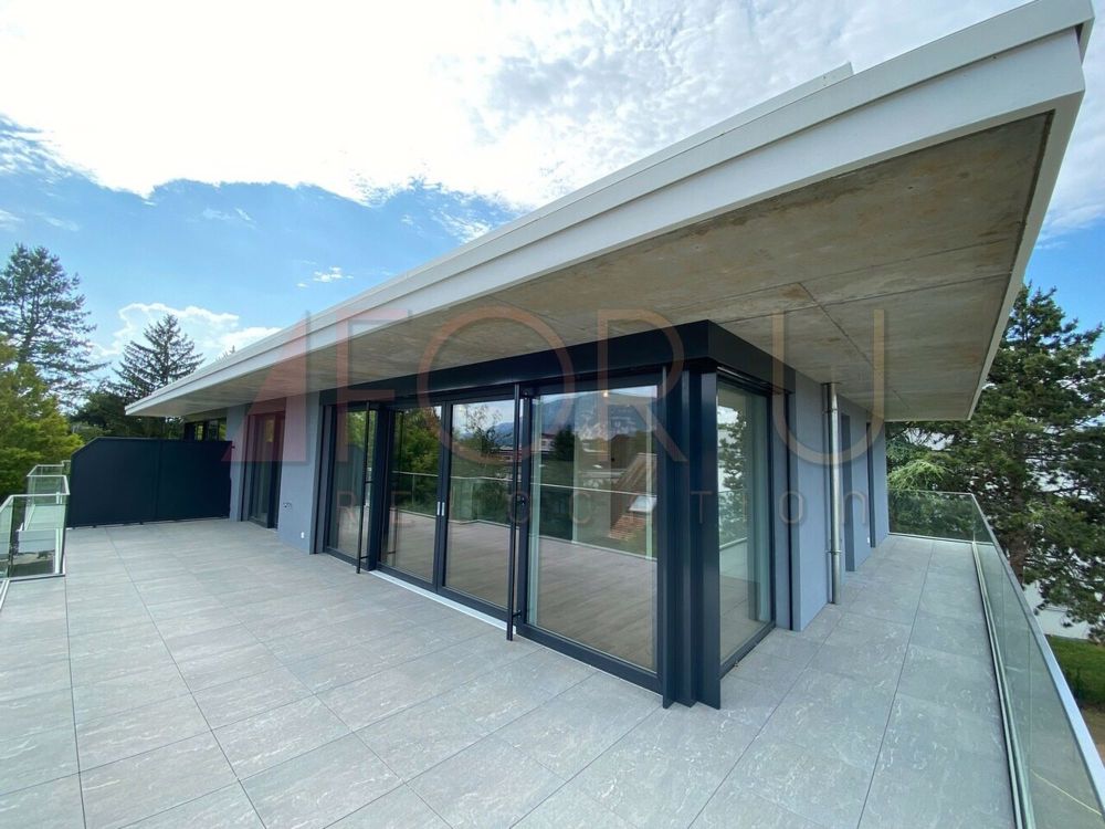 Magnifique attique de 5 pièces avec terrasse et superbe vue à Thônex - Bild 1