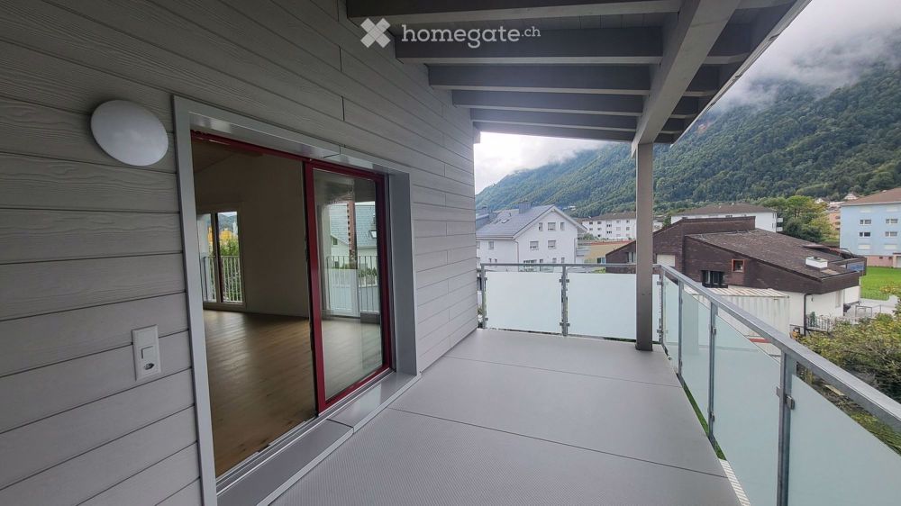 Moderne 4.5-Zimmer-Dachwohnung mit Bergblick in Bilten - Bild 1