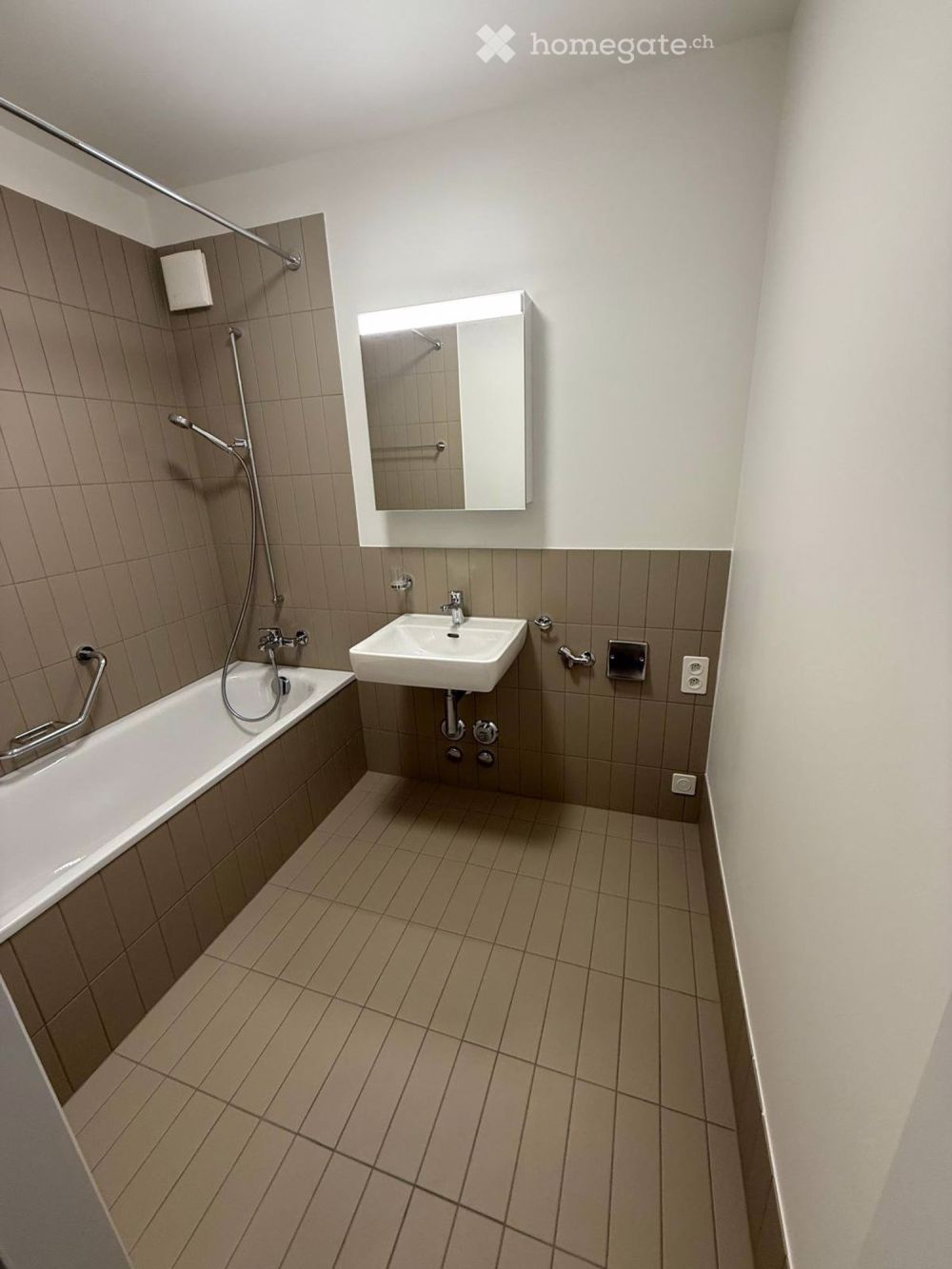Moderne 3,5-Zimmer-Wohnung mit Balkon in Nyon - Bild 4