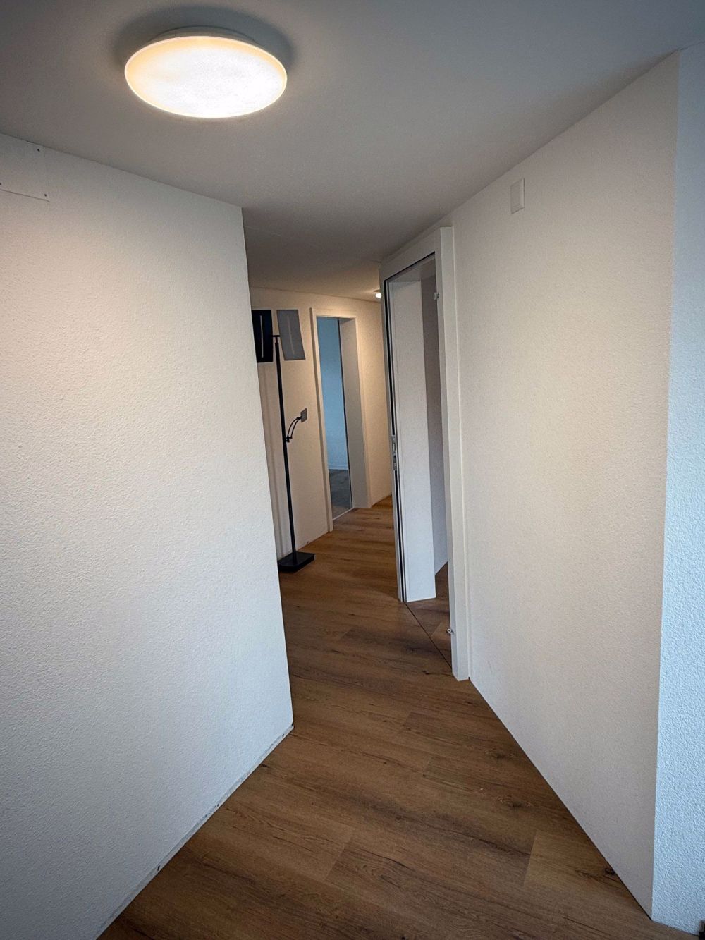Im schönen Rüti - Ein Dachzimmer warte nur auf Sie - Bild 5